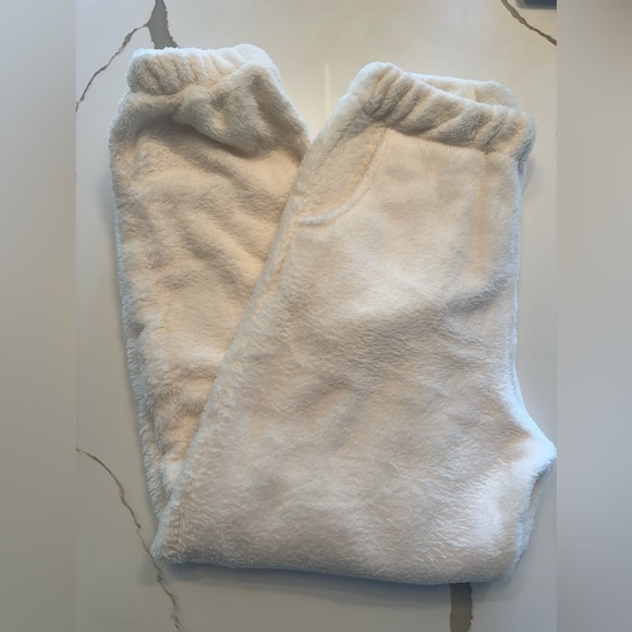 Off White Plush Pajama Set - Sz S - Picture 7 of 13